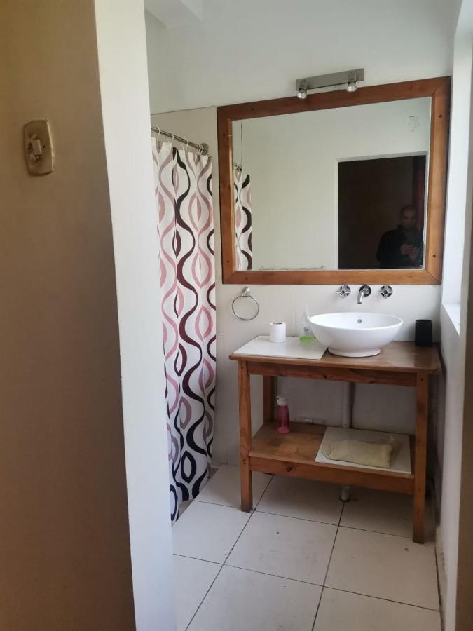 Alojamiento Comodo Centrico Con Piscina Chillán