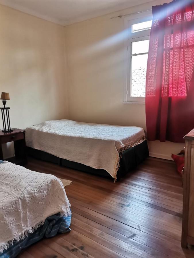 Alojamiento Comodo Centrico Con Piscina Hospedagem domiciliar Chillán